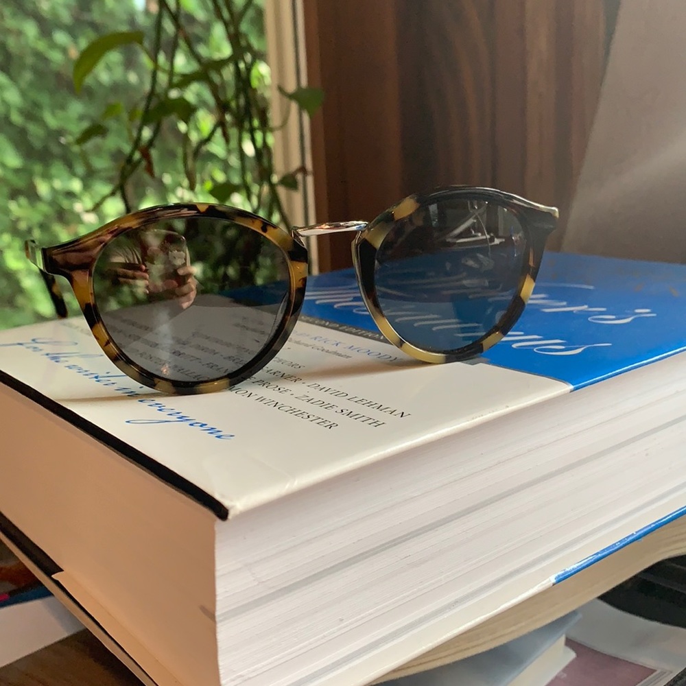 Madewell sunglasses w/ soft storage sleeve